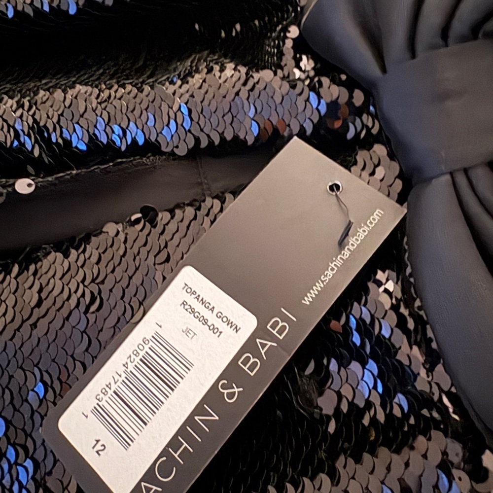 NEW Sachin & Babi Topanga Black Evening Gown SZ 12
RT $1300 - Picture 9 of 12